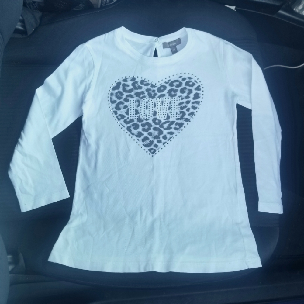 Microbe shirt size 4 years